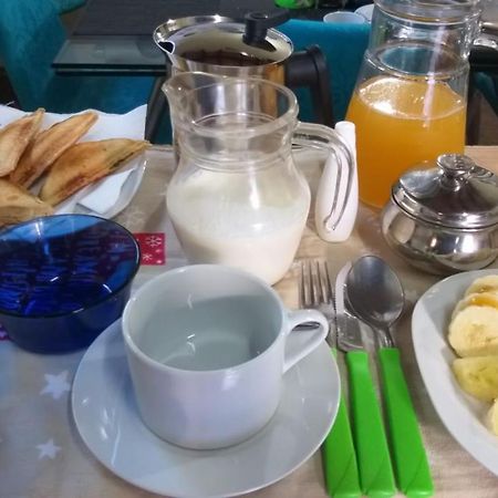 Bed and Breakfast Saiyu Aeropuerto à Luque Extérieur photo
